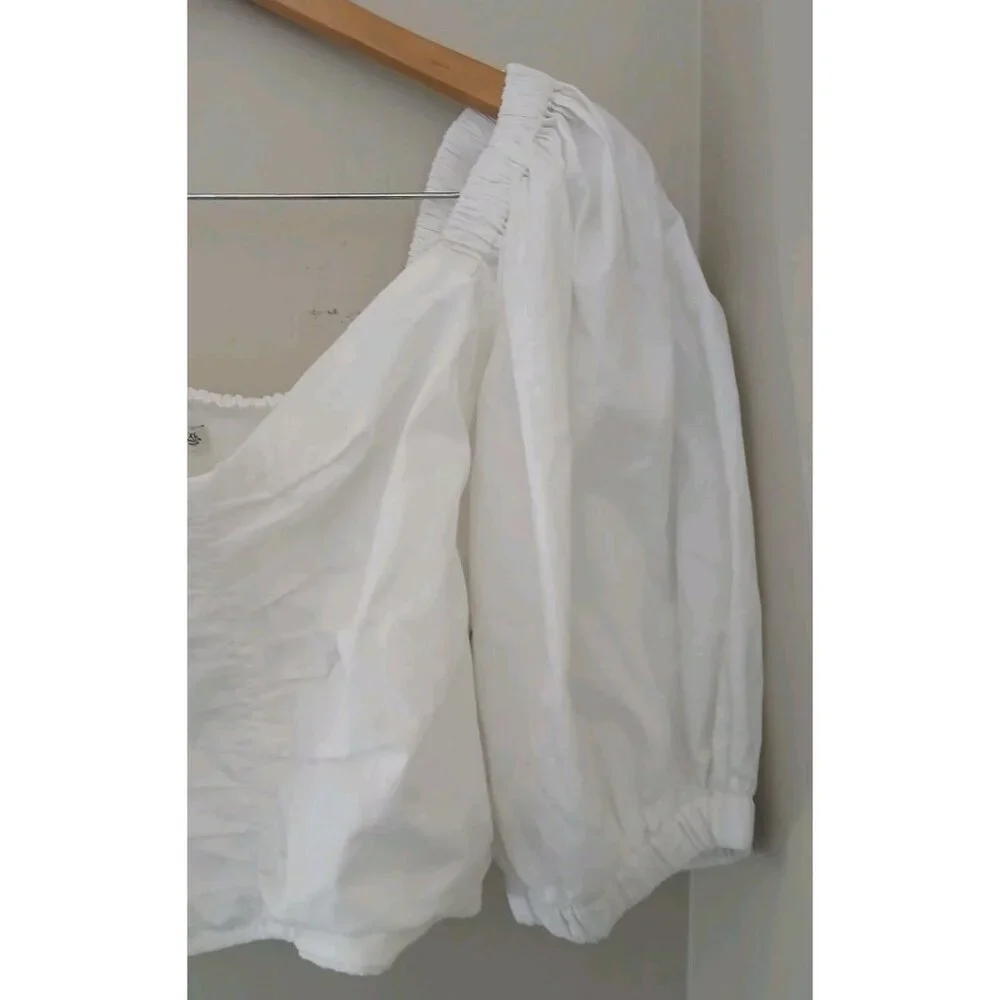 Abercrombie & Fitch Smocked Puff Sleeve Crop Top